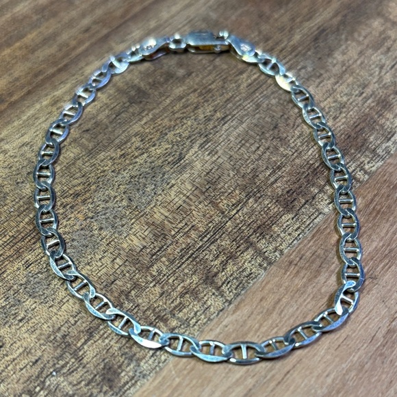 Vintage Jewelry - Sterling silver bracelet with mariner links